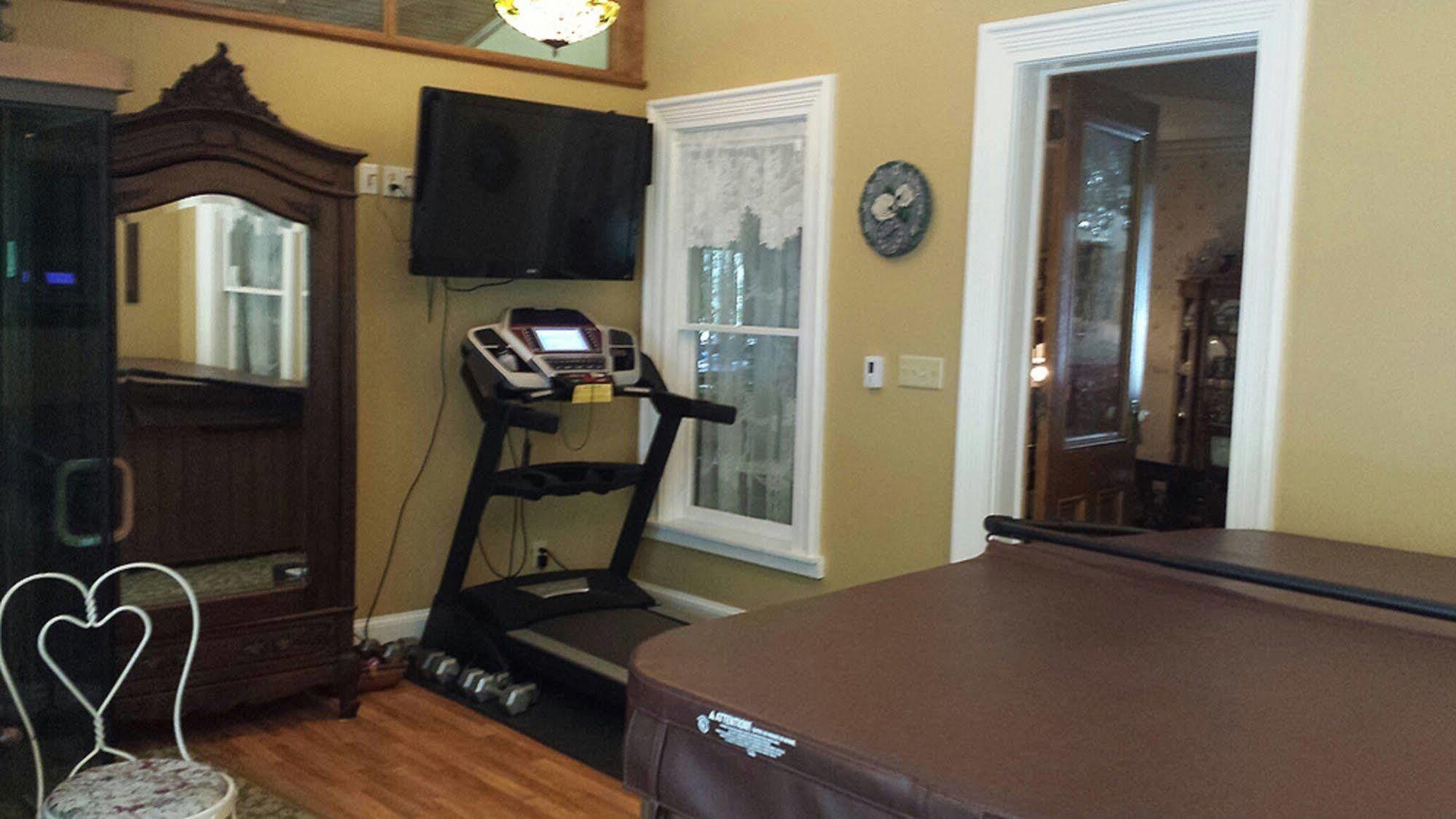 Bellinger Rose Bed & Breakfast Herkimer ภายนอก รูปภาพ